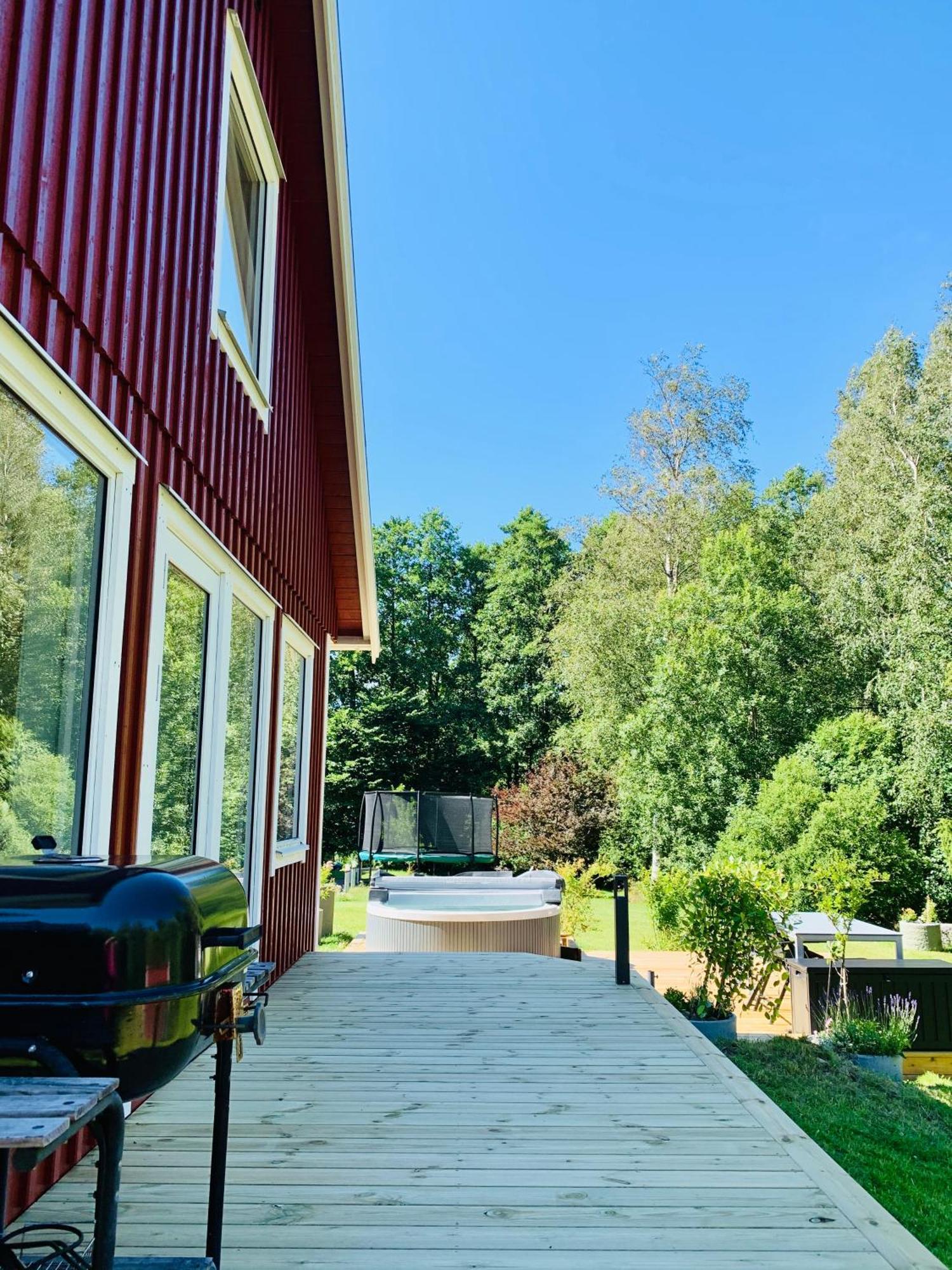 The Blomsholm Cabin - Recharge Your Electric Car Стремстад Номер фото