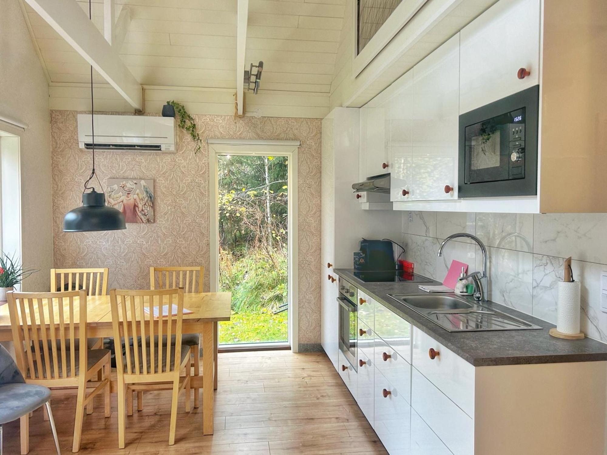The Blomsholm Cabin - Recharge Your Electric Car Стремстад Екстер'єр фото